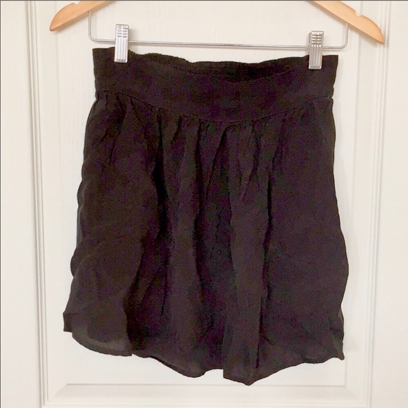 💥 Black Garage Flowy Mini Skirt - Picture 1 of 4